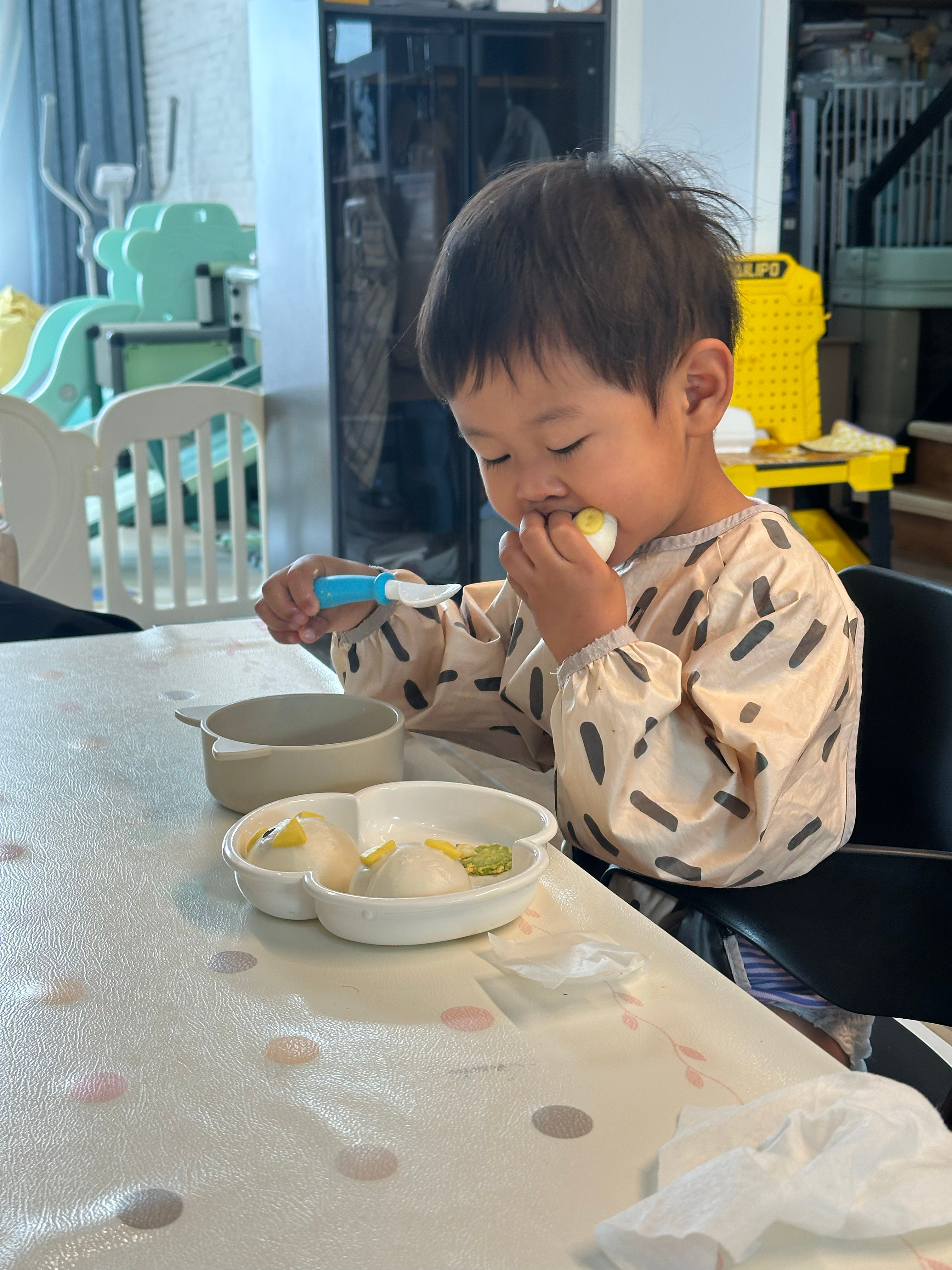 很忙。 