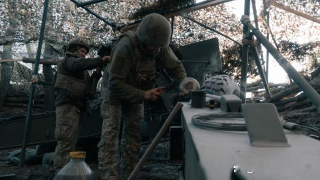 俄乌波克罗夫斯克激战：战局胶着，乌军困境难解
红军城对乌克兰而言，是战略、军事、