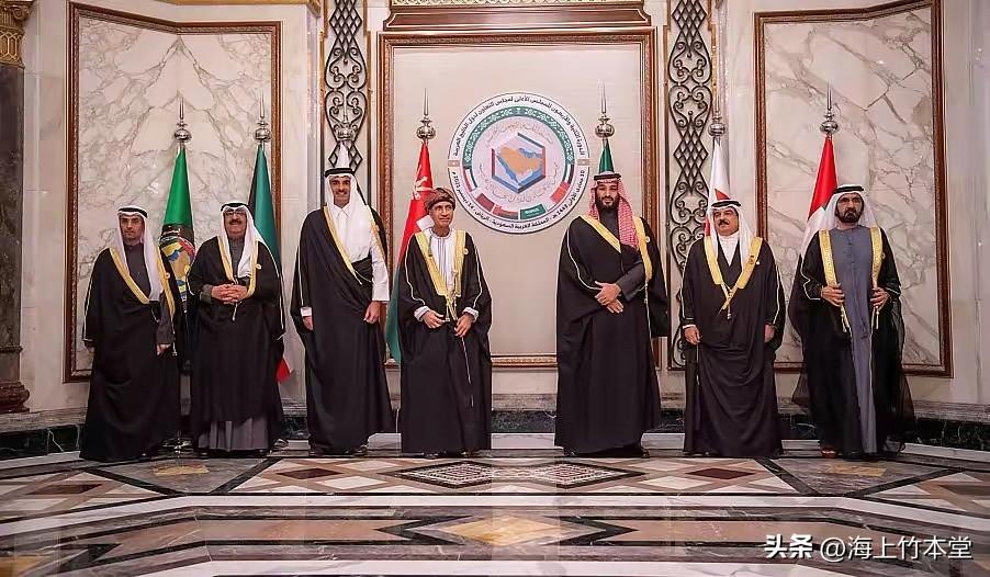 首先，中东地缘政治格局会深刻变化，原本中国努力促成的沙伊和解经受考验。
最近，国