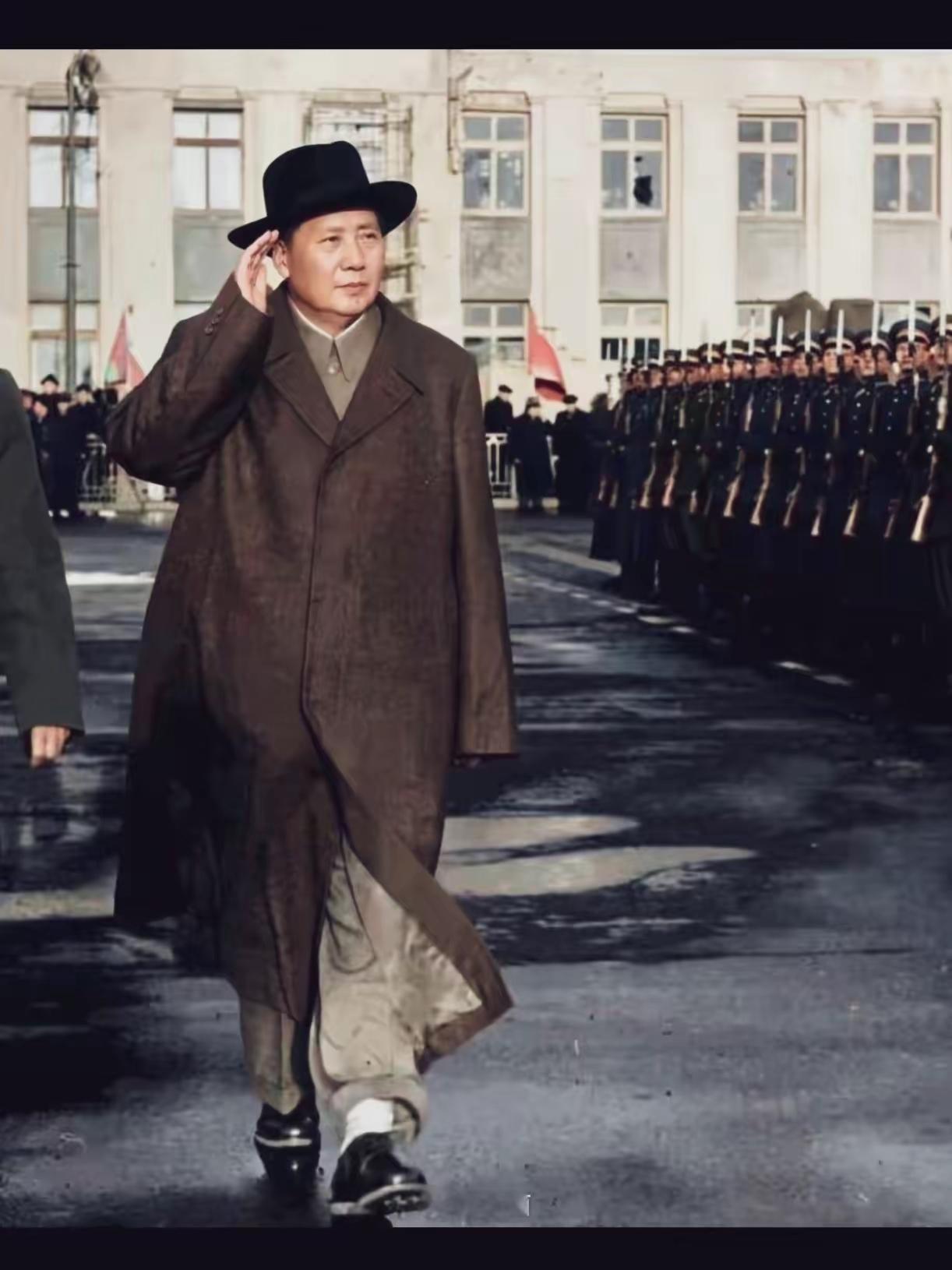 风云莫斯科！毛主席这组老照片，尽显大国领袖无双气度！
 
1949年冬，新中国刚