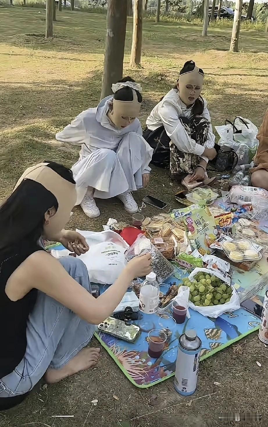现在防晒已经夸张到这种程度了吗？