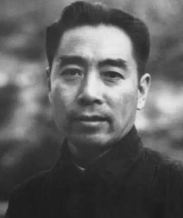 “活捉周恩来！”1937年4月25日，当周总理经过距延安60公里的劳山时，突然听