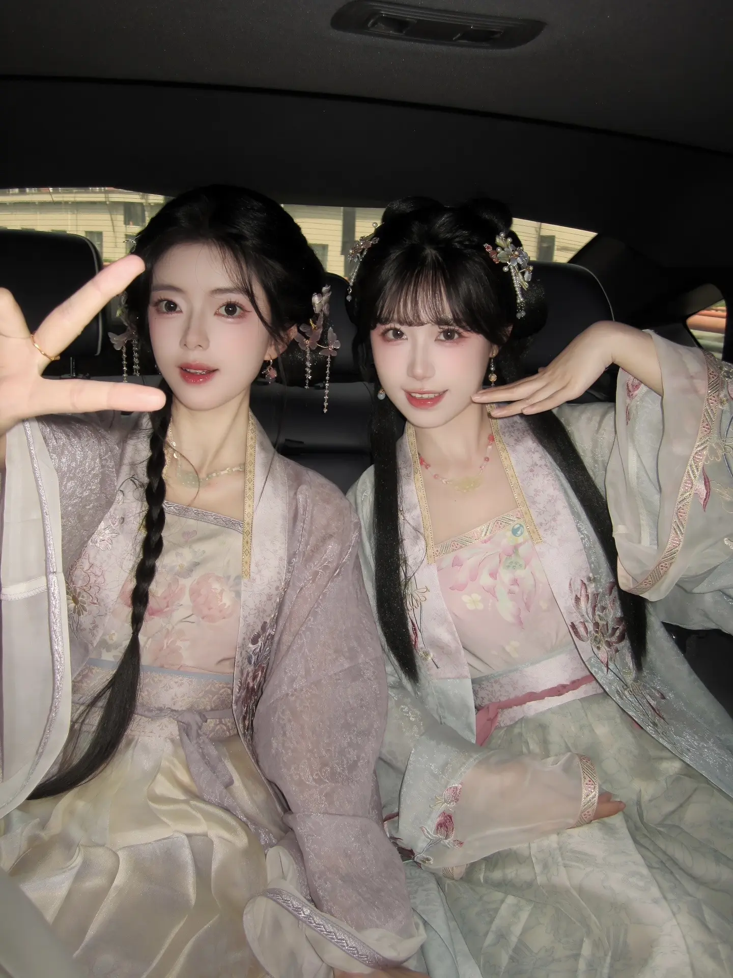 是谁带着新衣服图透来了(•̀ω•́)✧。氛围感