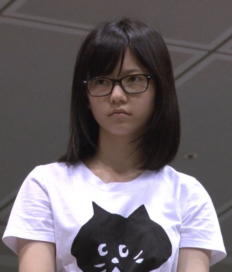 昵称为abb格式的两位女士和黑框眼镜 