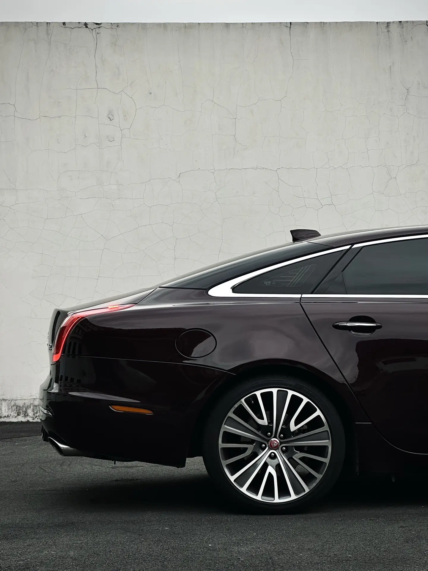 国内设计师多学学车身美学设计吧。