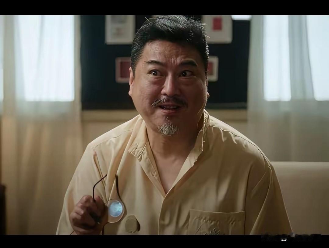 《冬去春来》是给剧组的导演、副导演正名来的。看看剧中的导演，真是个好人，除了好喝