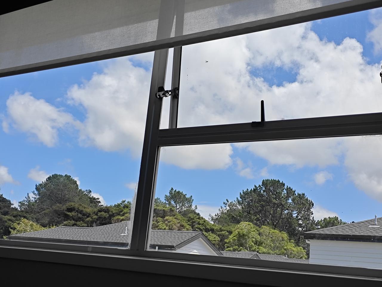 病床上的一餐

躺在病床上吃饭，我好像还是第一次。为了减少麻烦，让老婆给我吃简单