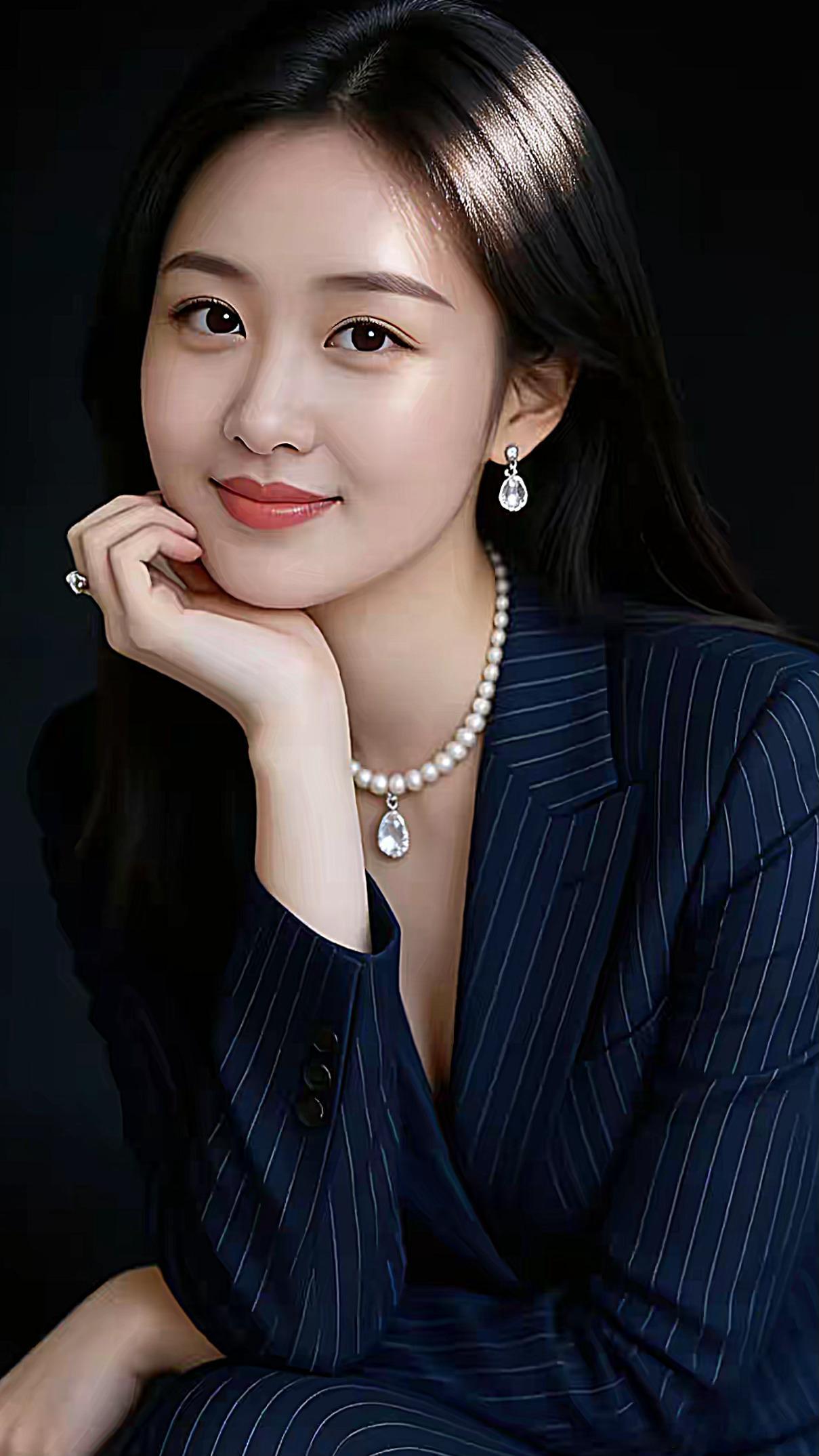 抵押·默斋主人原创自由诗年少时，我将未写的命数折进银行的死期，塞进儿女远行的箱箧
