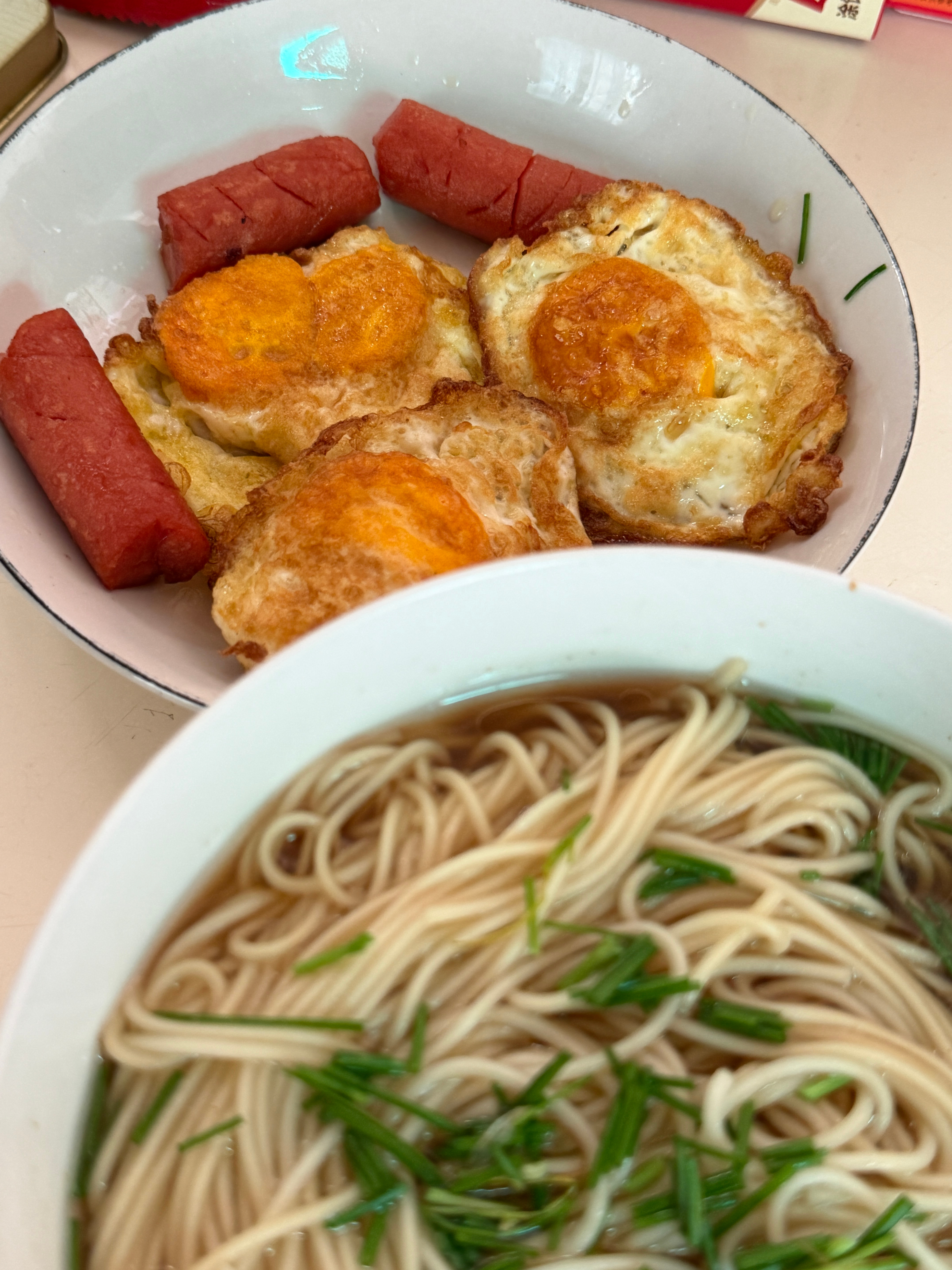 我想吃我奶给我下的鸡蛋面 我要回家我要回家我要回家[苦涩][苦涩][苦涩][苦涩
