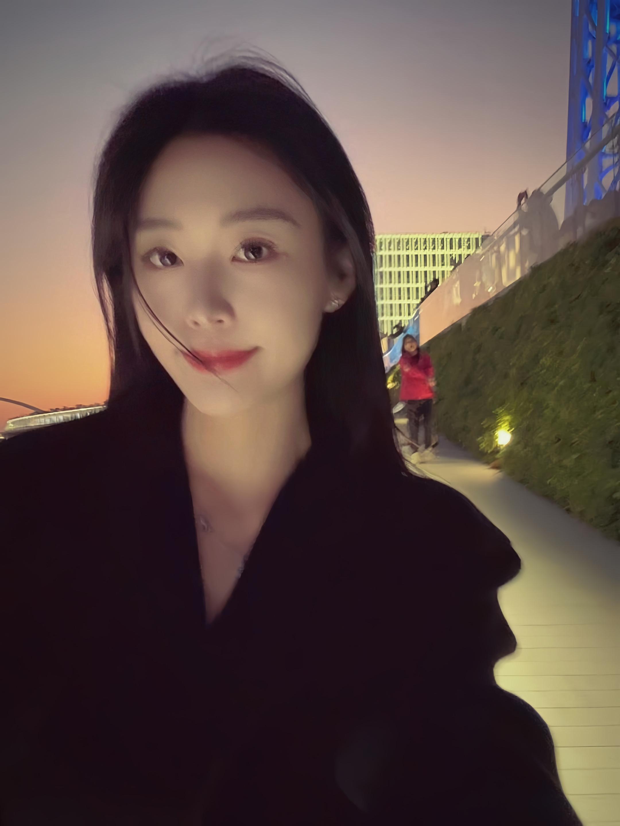 你连美加澳签证都办不下来 就说要陪我走南闯北 请问是广州南还是深圳北吗