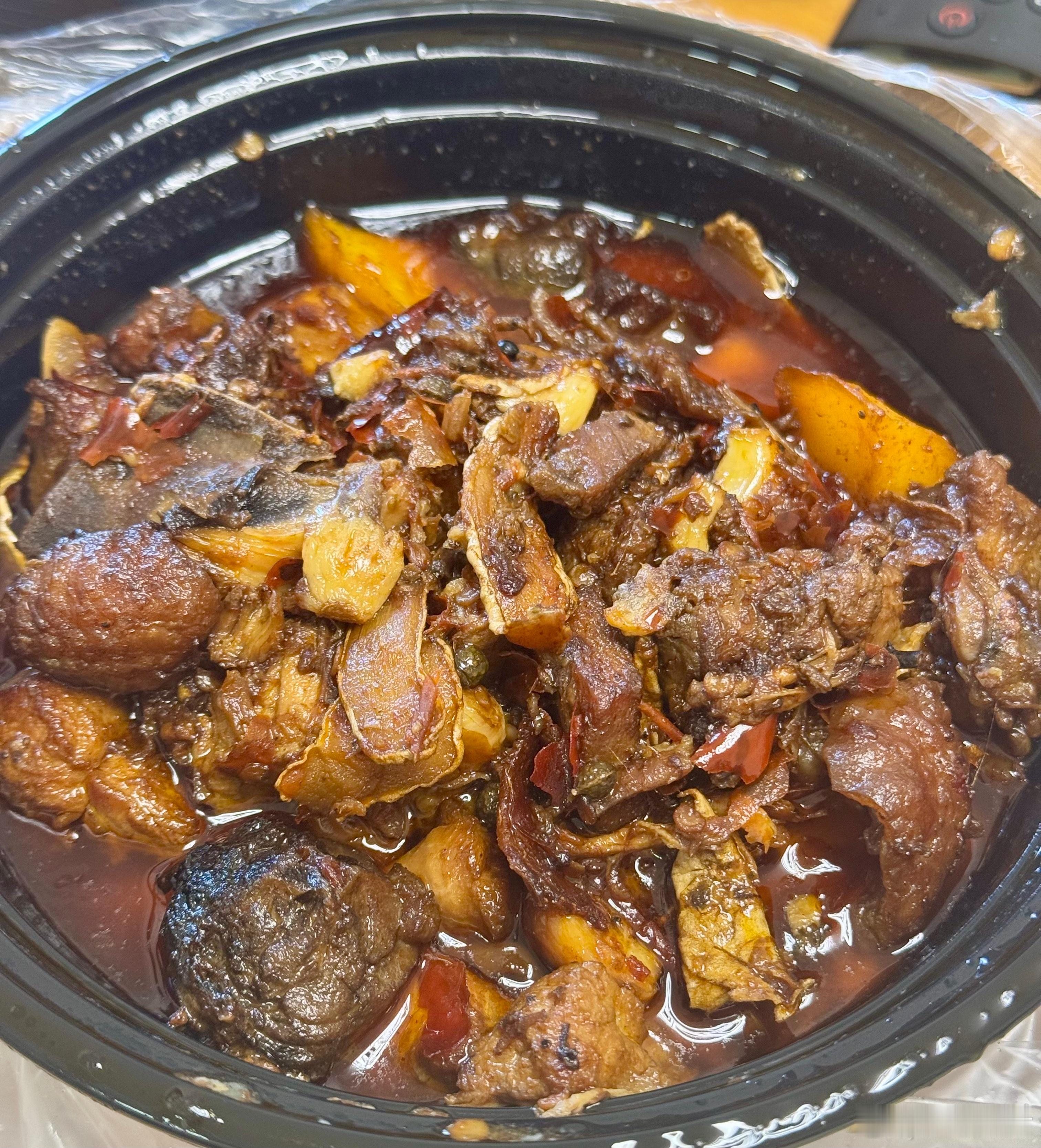 最近爱上了贵州辣子鸡，贵州美食为啥都这么下饭？包括我爱的地摊火锅、酸汤牛肉。这家