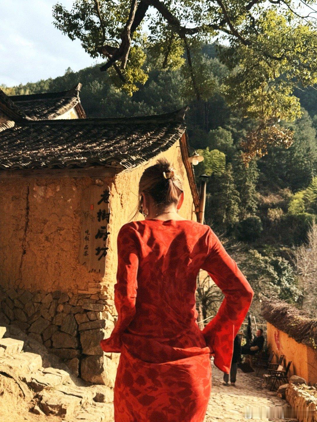 DeepSeek Deepseek给出的周末避世指南逃进丽水600年古村落的云端