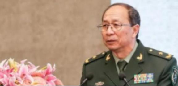 美国记者问金一南：“如果把中国2000亿的三峡大坝炸了，中国会怎么办？”金一南听