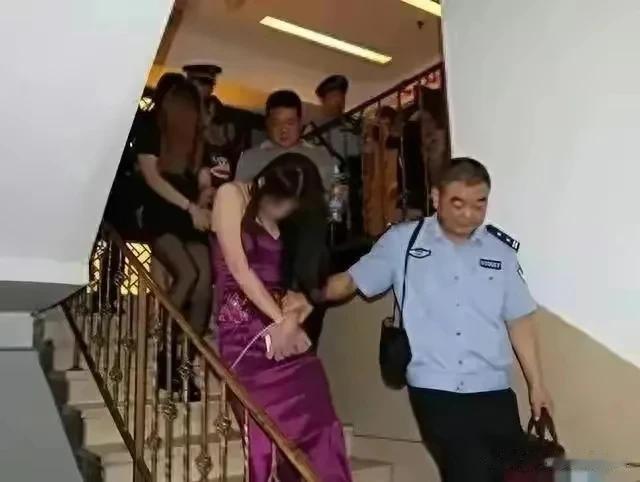 一种新的“卖淫”模式在网上引起了广泛关注和热议。这种模式独特新颖，让很多网友大呼