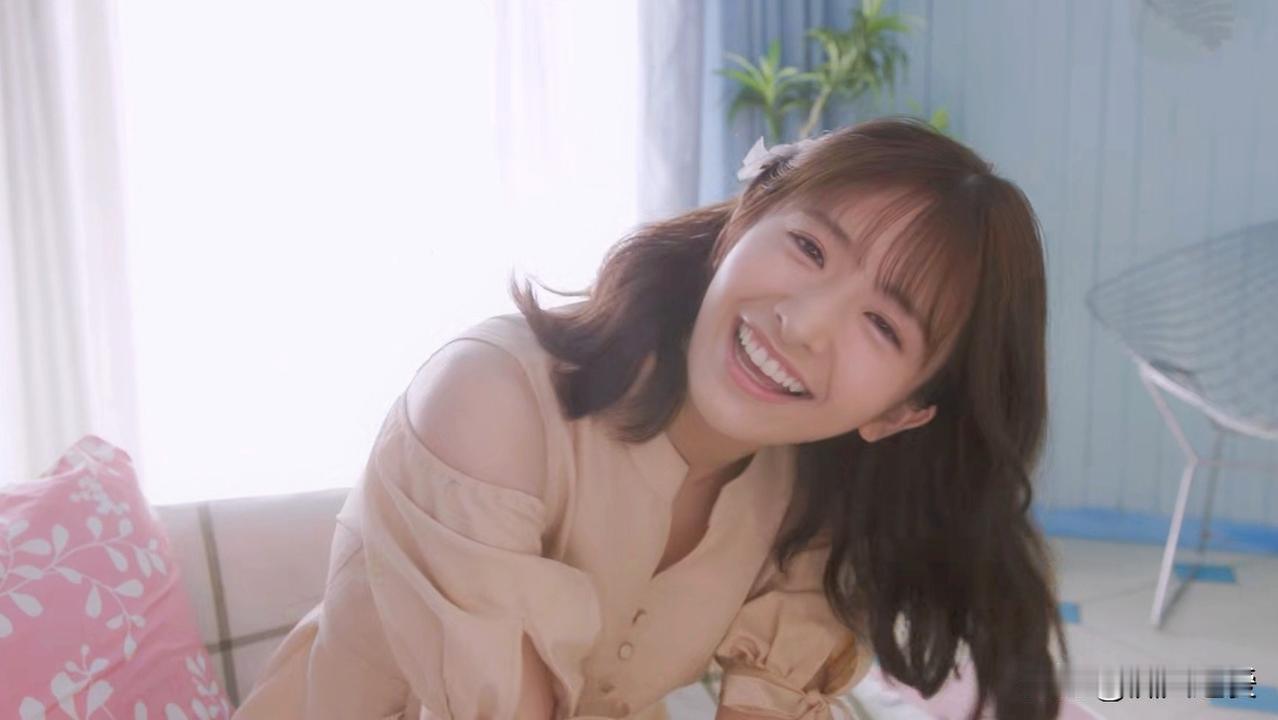 你认为哪种女孩最迷人爱笑的女孩最可爱