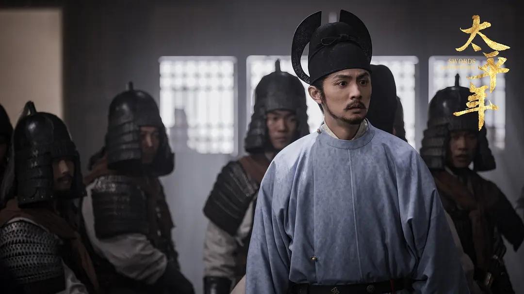 钱弘佐是在继位后翻阅过去的卷宗时，才发现三郎君钱弘侑是他同父异母的亲哥哥的。
也