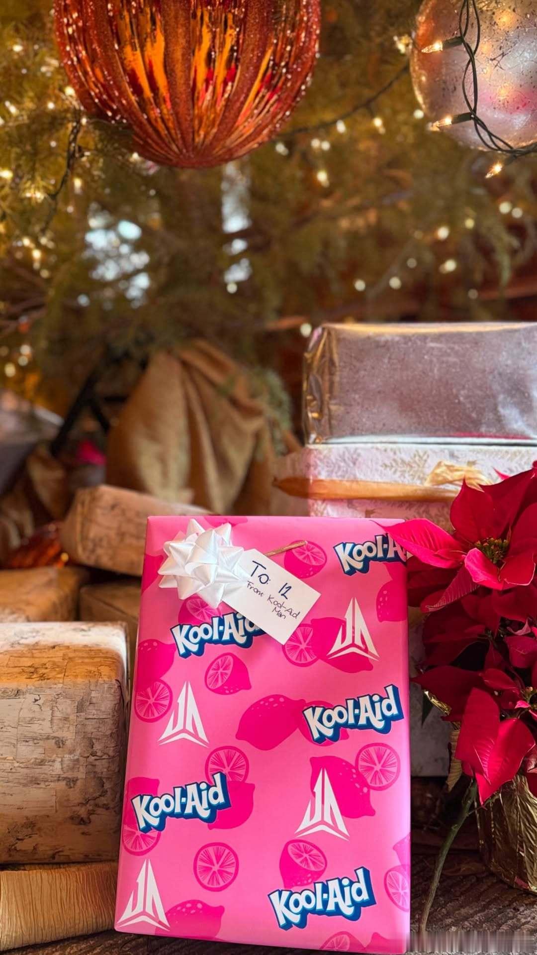 莫兰特收到来自Kool-Aid的圣诞礼物。Ja 2和Kool-Aid联名款球鞋还