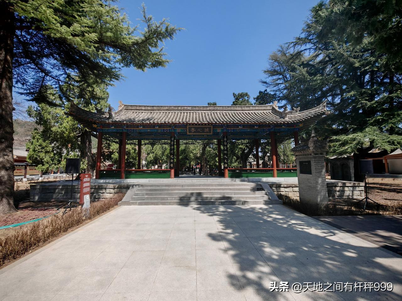 昨天晚上，与原单位的一些朋友聚餐。有几点感受不吐不快。
一是年轻人的发展远远超过