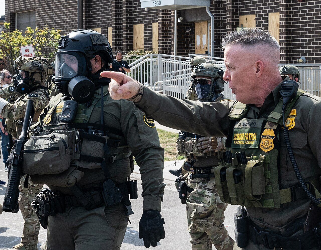 共和党没有满足移民执法的约束措施，美国国会未能为国土安全部拨款，机构停摆在即不到