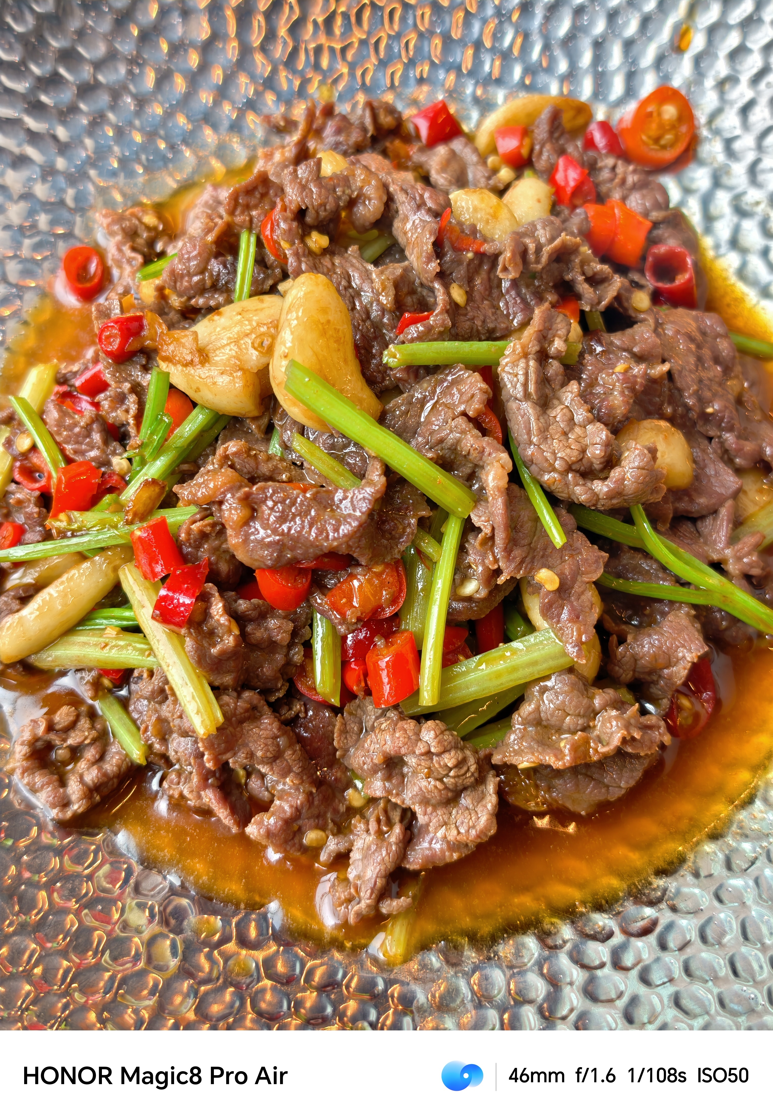 深夜放毒继续咯！这次是子弹兄这些天用荣耀Magic8 Pro Air当主力机，随