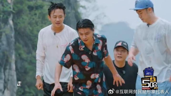 还以为陶喆来五哈了仁科陶喆时候哈哈哈哈哈 仁科挑战水上项目失败落水，湿发造型撞脸