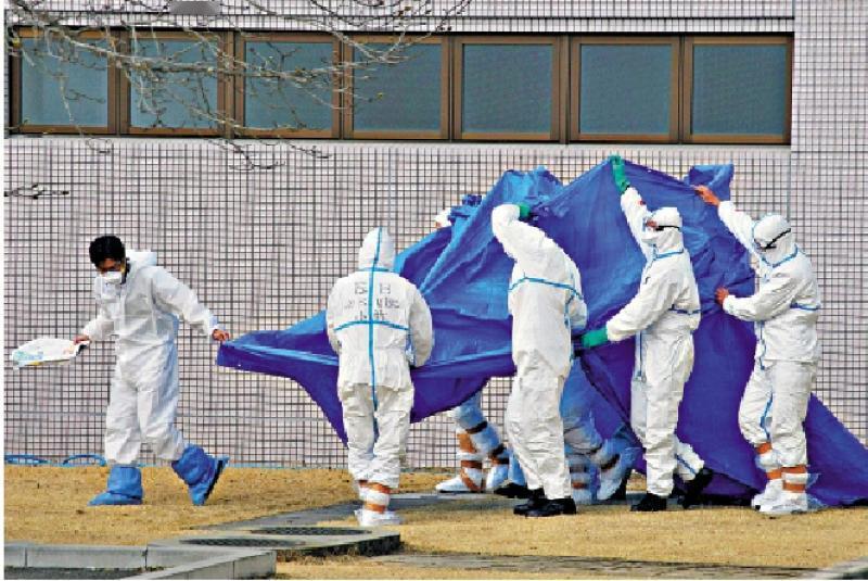 【日本错误处理51件福岛核灾污染衣物】据NHK报道：日本防卫省日前证实，一批遭放