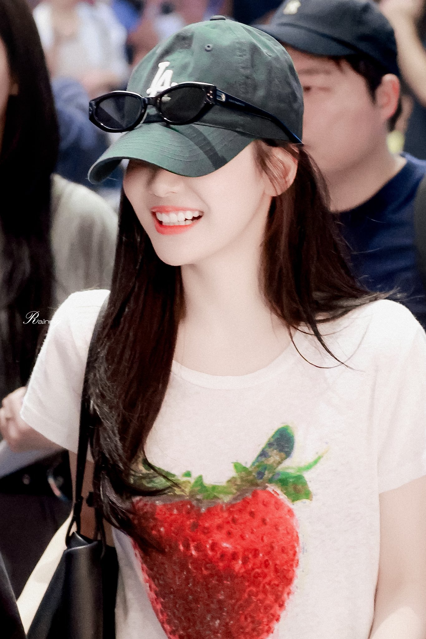250811 HND🛫好嫩的一颗大草莓🍓😋/Raining_1023 ​​