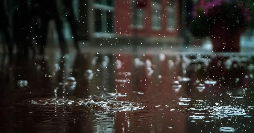 🌧️北温岛洪水警报！
🌊最近的天气变化让人感到紧张，尤其是对于住在北温哥华岛