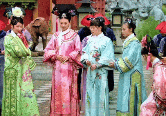 终于等到夏冬春赏别人一丈红了 OMG谁懂“一丈红”这三个字的含金量！从紫禁城传到