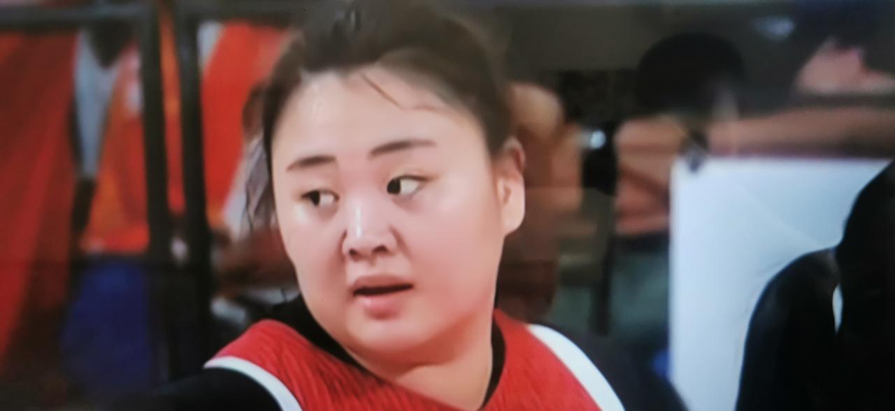 女篮大胜泰国🇹🇭中国队🇨🇳开门红
111：46，张子宇没上场，杨舒予二十