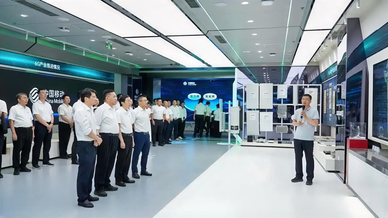 6月22日下午，中国黄金集团有限公司办公室党支部、科技创新部党支部、党建工作部党