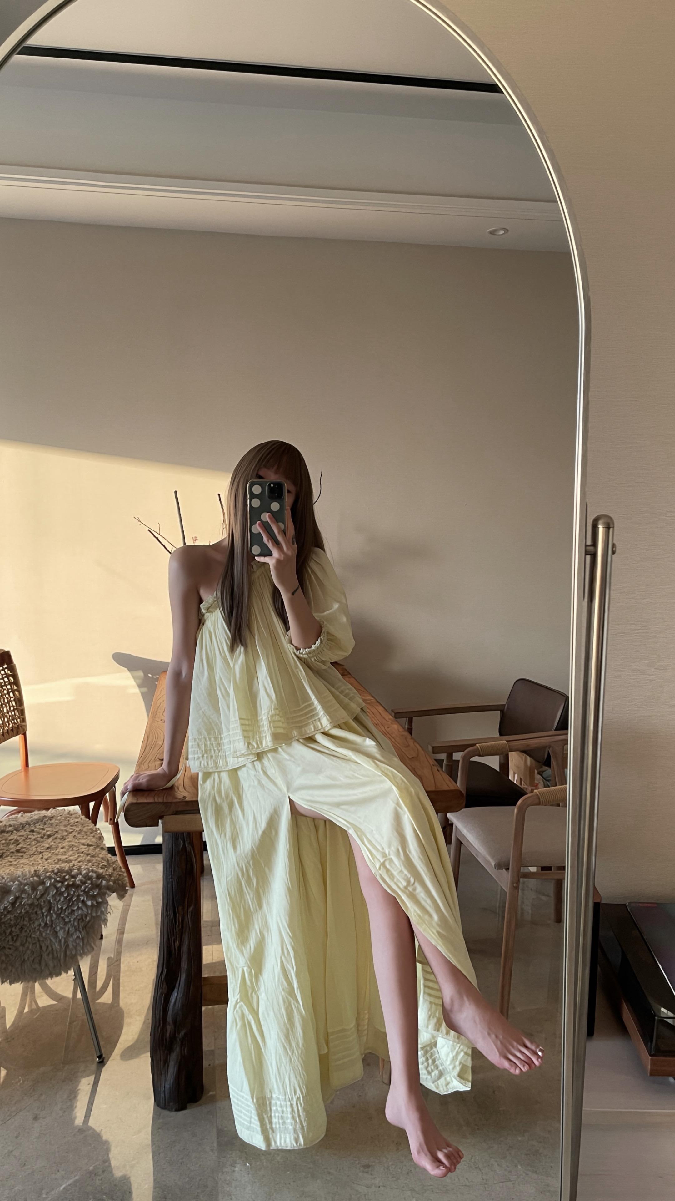 表达自己是一件很累的事情 像从我凌乱的一天里捡出一团毛线慢吞吞的缠起来...