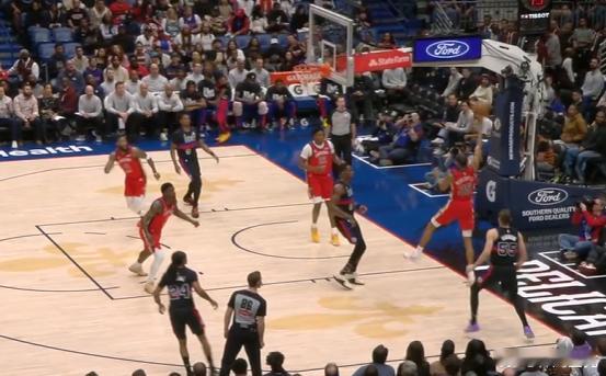 有望入选防阵！镜头逐帧拆解，奥萨尔-汤普森防守表现1234杜伦脱手后墨菲高高跃起