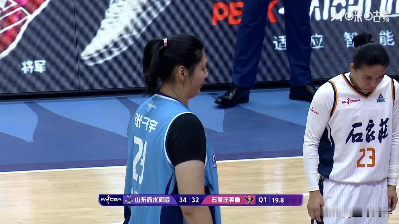 张子宇WCBA首秀，八分钟4投得到7分4篮板，巨无霸还是篮下霸主

今日晚上七点