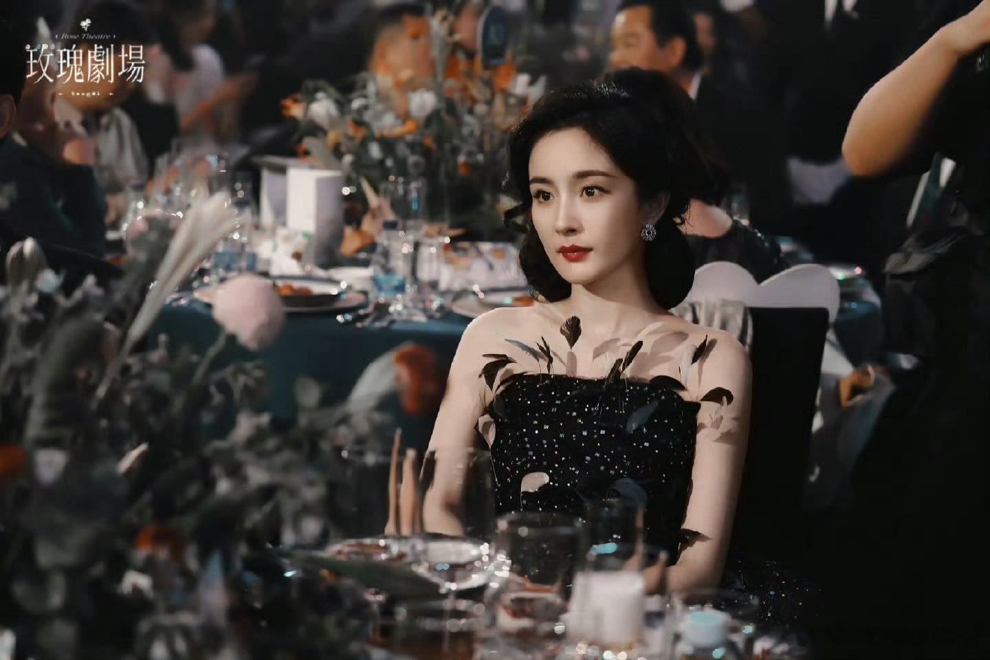 #女明星出圈图#《以一己之力拉高整个吃席档次》 ​​​