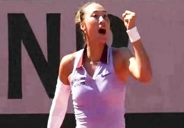 郑钦文刷新法网记录！2-1战胜萨姆索诺娃，挺进女单八强！


北京时间6月1日，