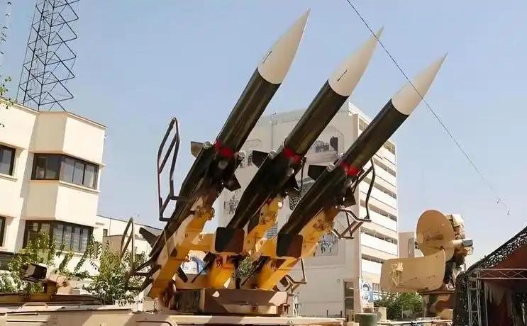 以色列或许有一个疑问，伊朗哪里来的那么多导弹，都20多天时间过去了，伊朗发射近千