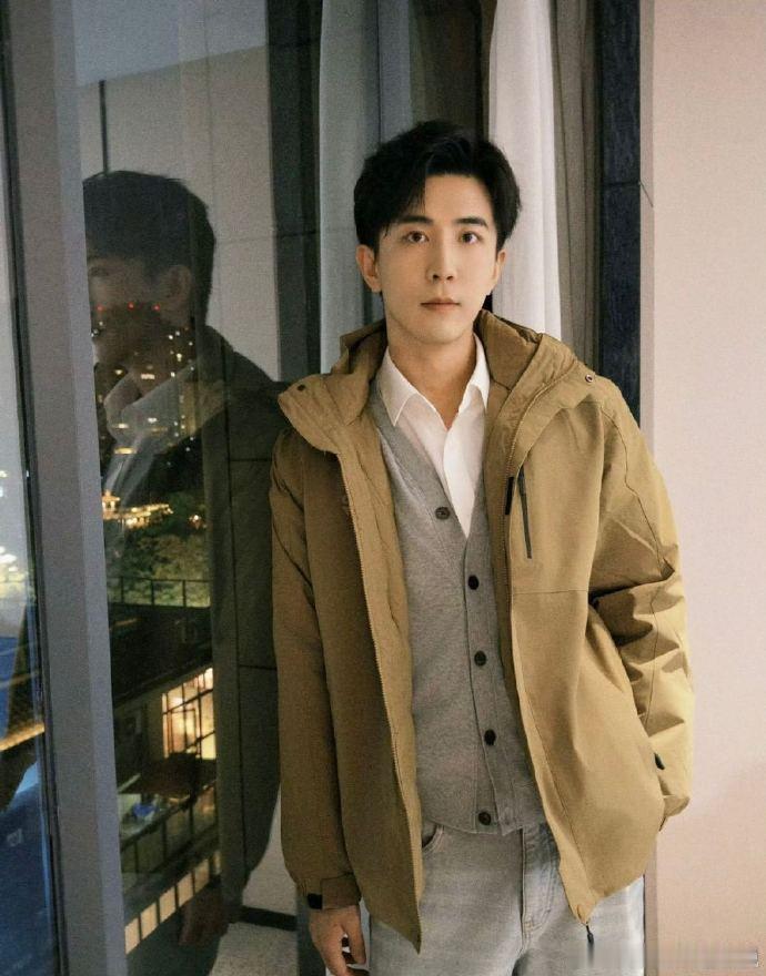 高叶祝绪丹对李川贴脸开大这俩人也太敢了吧，贴脸开大还带 wink，李川那句 “是