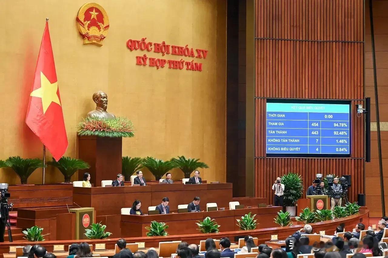 越南的南北高铁项目终于是定下来了，越南国会30号一致通过，工程预算是670亿美元