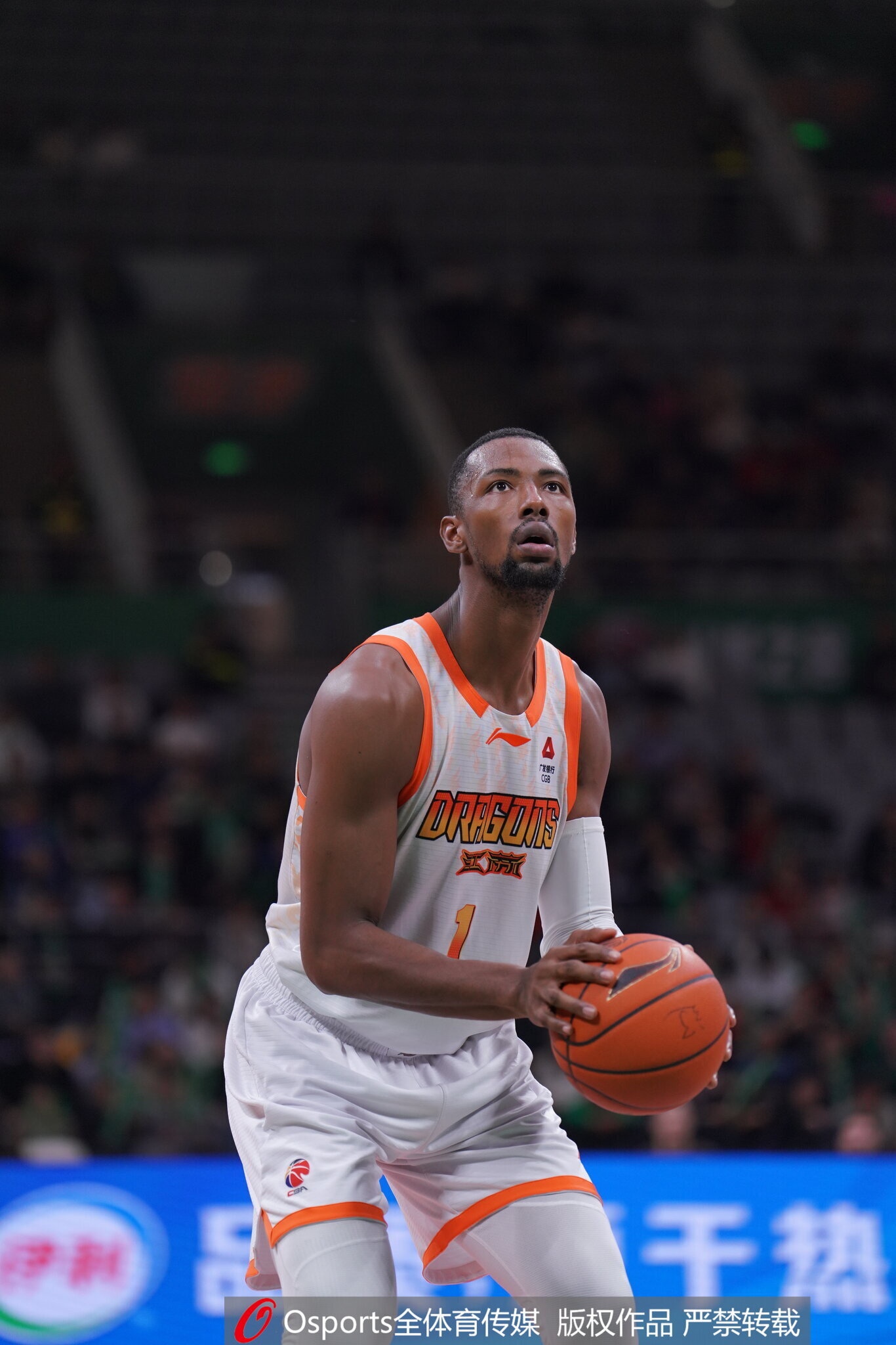 尽力了！贾尔斯29中17空砍37分19板 加时赛拿到全队仅有3分