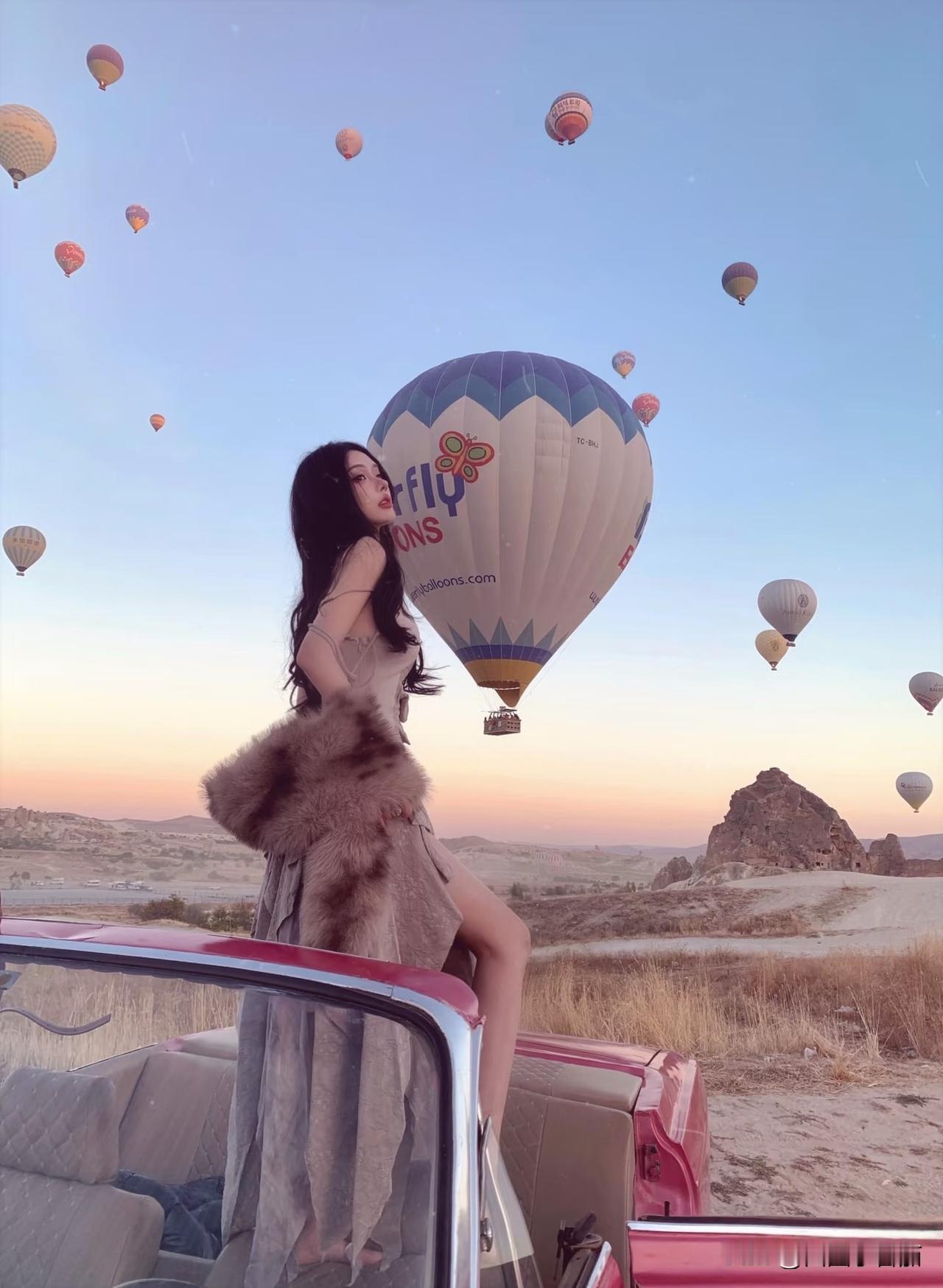 土耳其的卡帕多奇亚热气球[白眼]