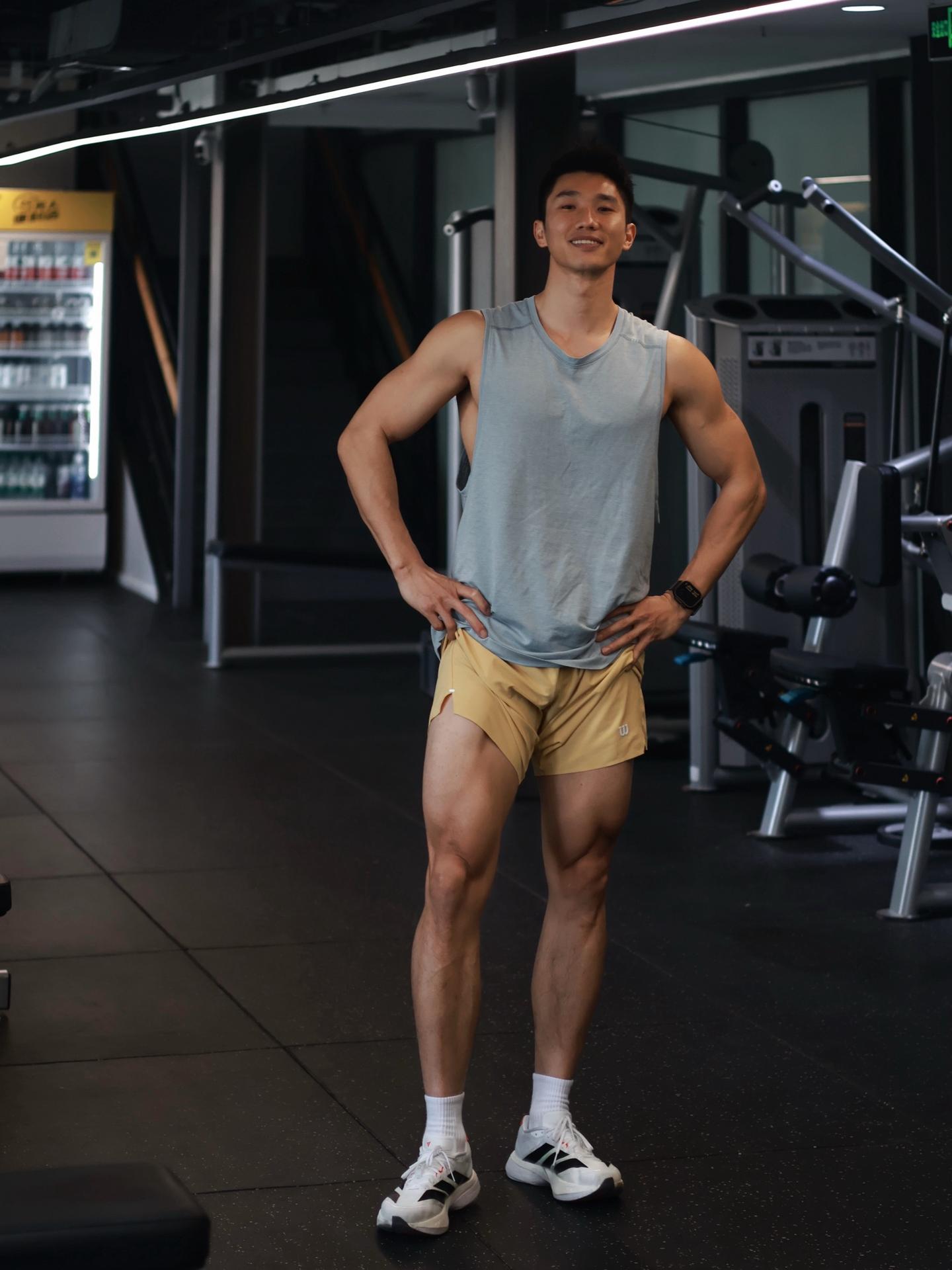 你好 练腿。
