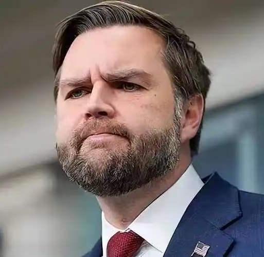 美伊冲突进入博弈中段！一边谈谈判一边备战，真实局势远比想象复杂
 
8月8日，美