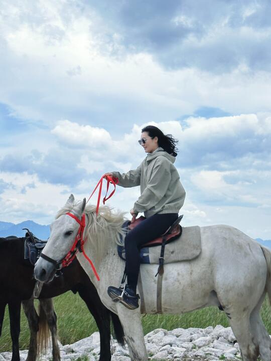 骑马真的好自由，我爱上骑马啦
