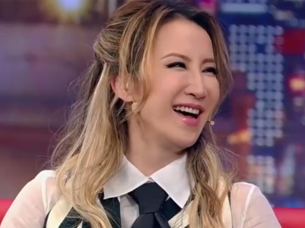跳最辣的舞，内心里却是最保守的女孩，李玟的轻生真的因为抑郁吗
不知道我的感觉是不