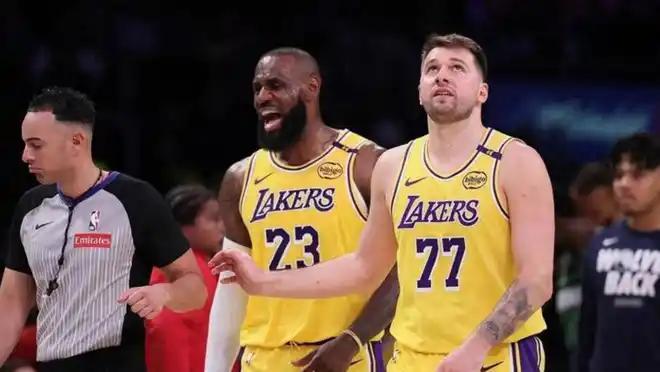 目前西部局势挺逗的

雷霆看似无敌，但就是怕马刺

马刺这队好像专为雷霆而生的，