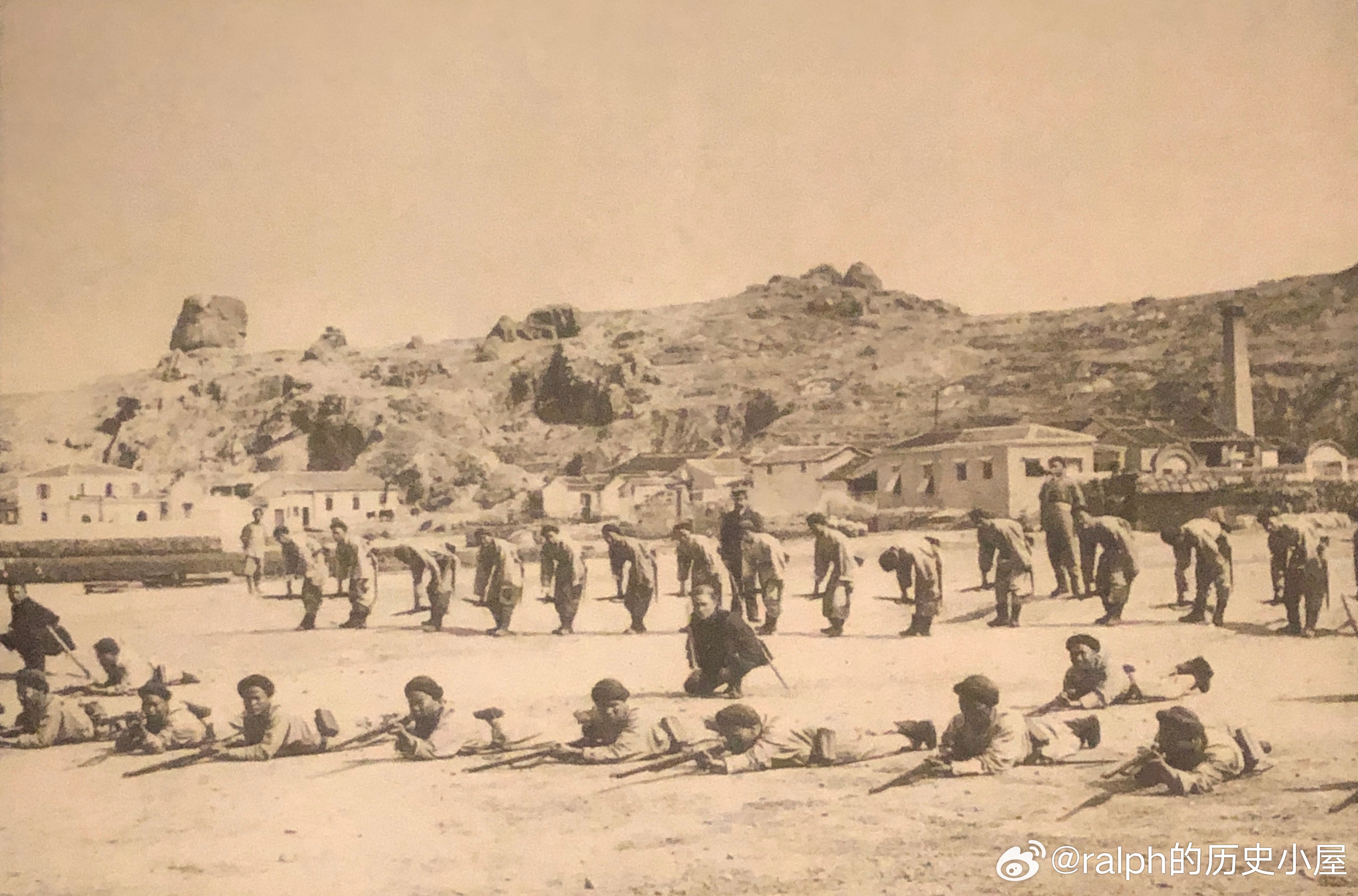 在威海刘公岛上操练的北洋海军官兵军事历史全触达