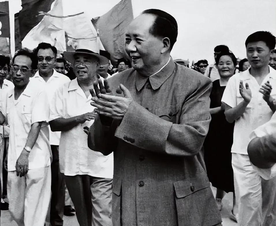读书笔记：研读《毛泽东年谱》——问与答
问：延安群众给毛主席拜年的故事？
答：1