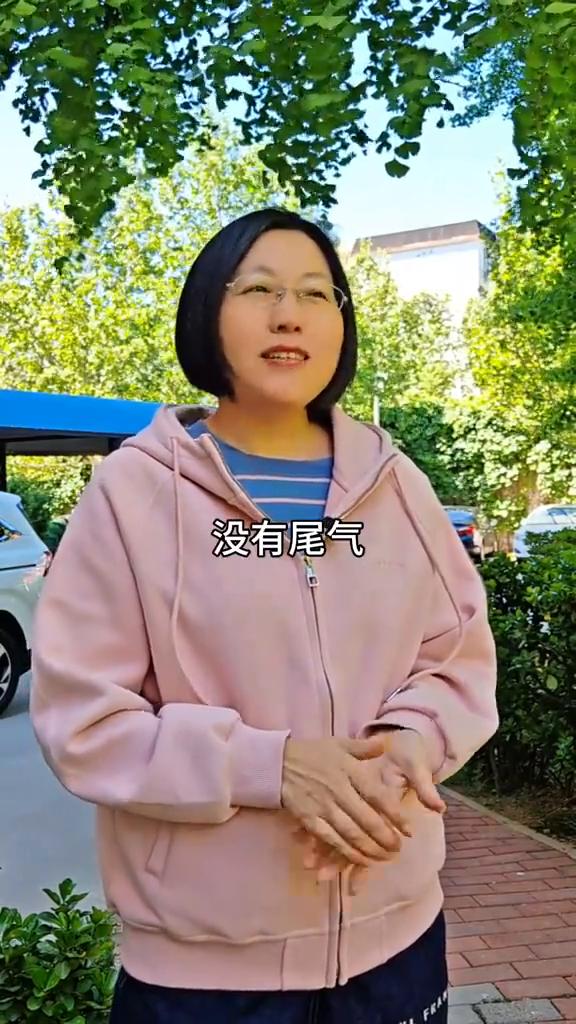 世界上唯一没有汽车的城市。
你说这世界上唯一一座没有汽车的城市是哪里？整座城市看