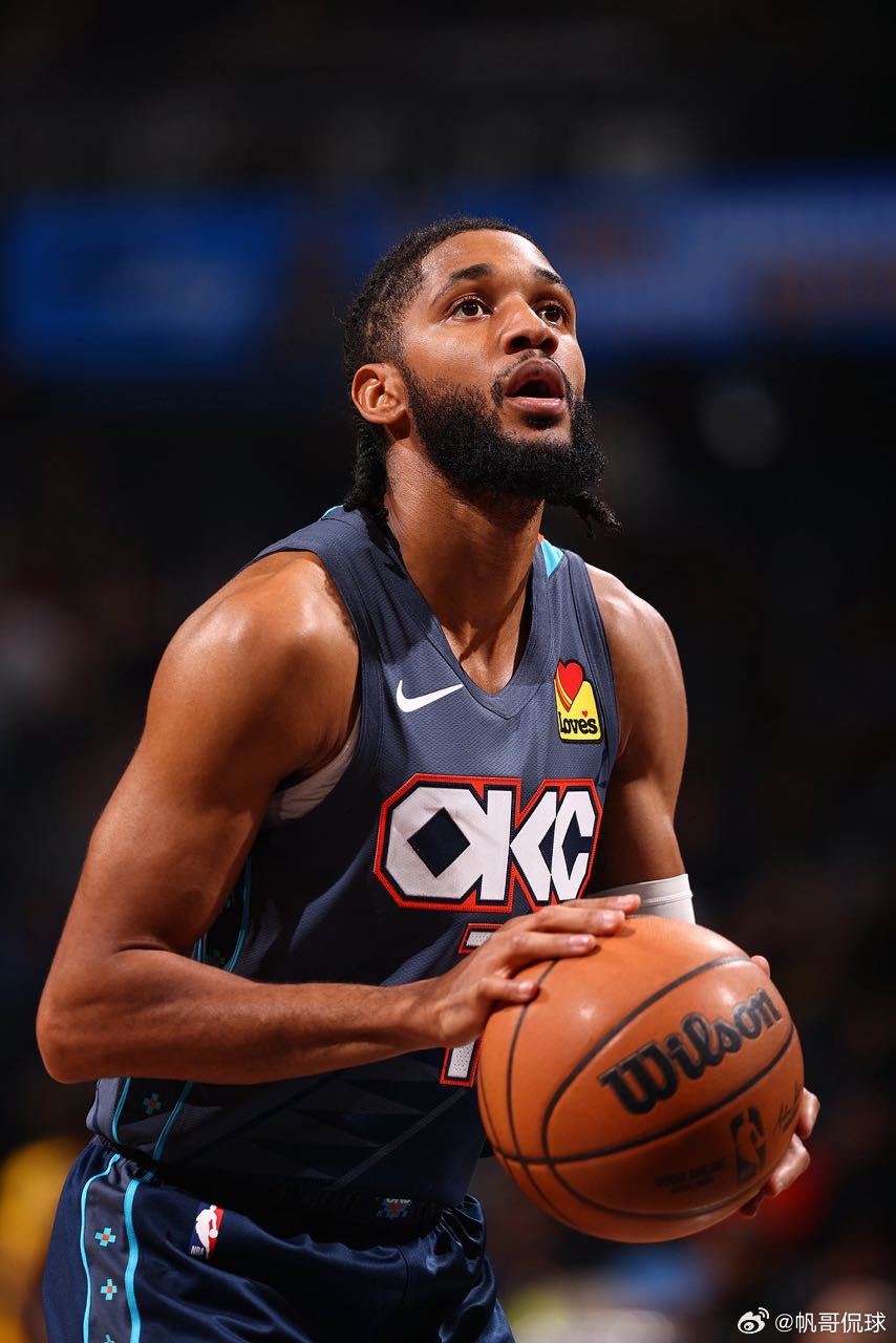 鹈鹕雷霆交易NBA锋线补强以赛亚乔知名美记透露，雷霆酝酿大交易，打包阿隆·维金斯